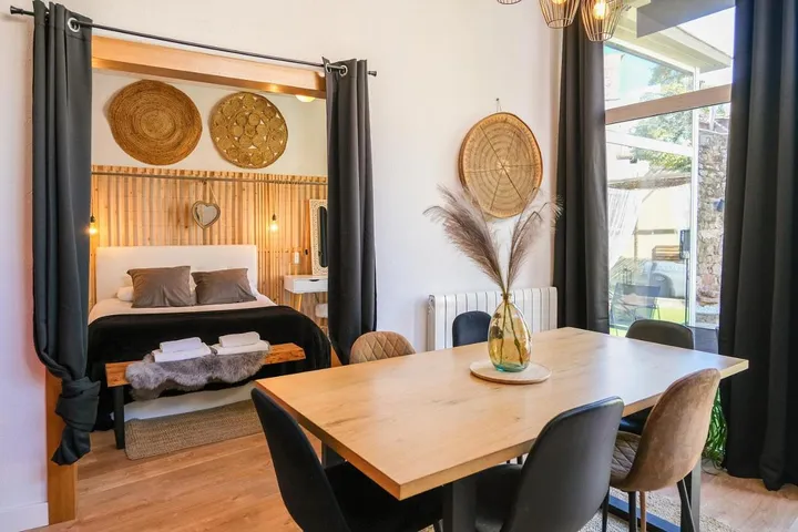 Apartamento de vacaciones para 4 personas, con jardín y jacuzzi - 1