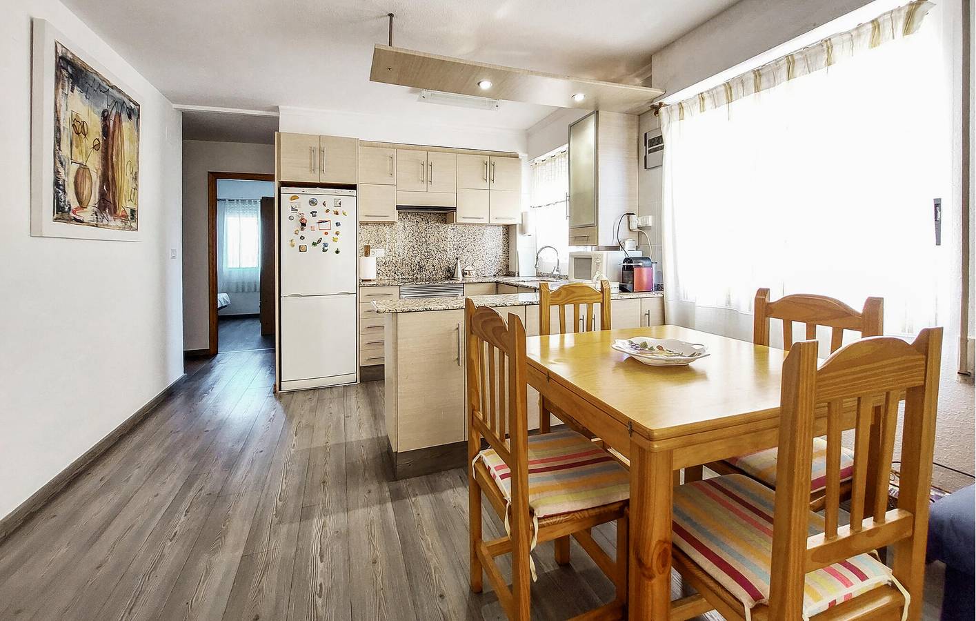 Ganze Ferienwohnung, Modernes Strandapartment mit Pool & Parkplatz - 300m zur Playa Masbó in Moncofa, Costa del Azahar