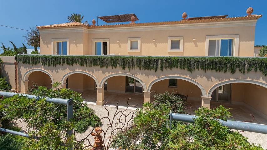 Villa Passo degli Aironi 12, Emma Villas in Roveto, Noto e dintorni