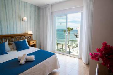 Maison d’hôte pour 2 personnes, avec terrasse et piscine à Santa Eulària des Riu