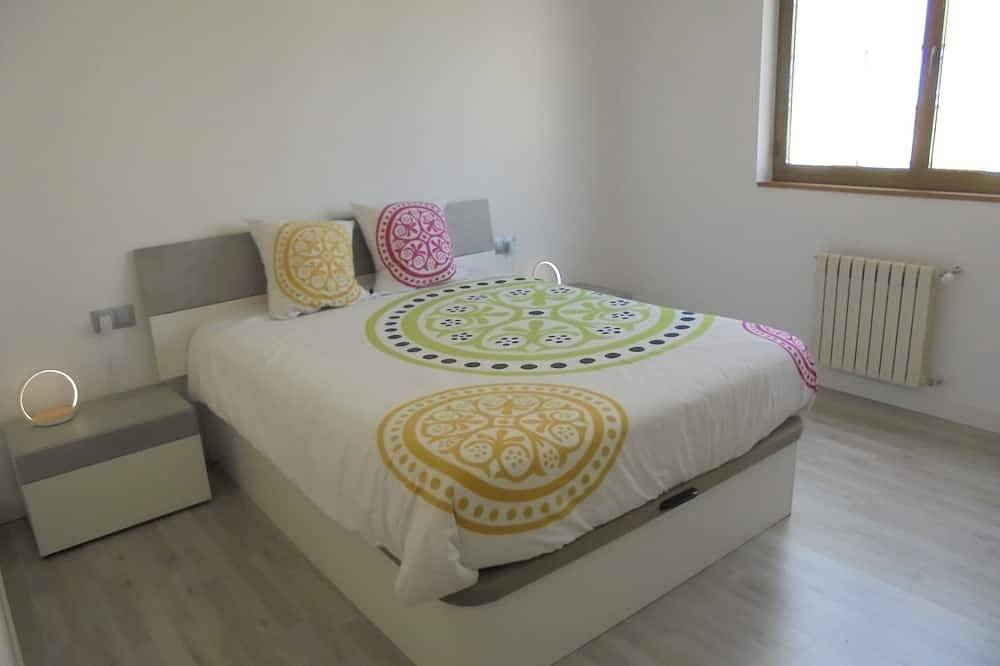 Entire apartment, Apartamento con Terraza in Ponferrada, El Bierzo