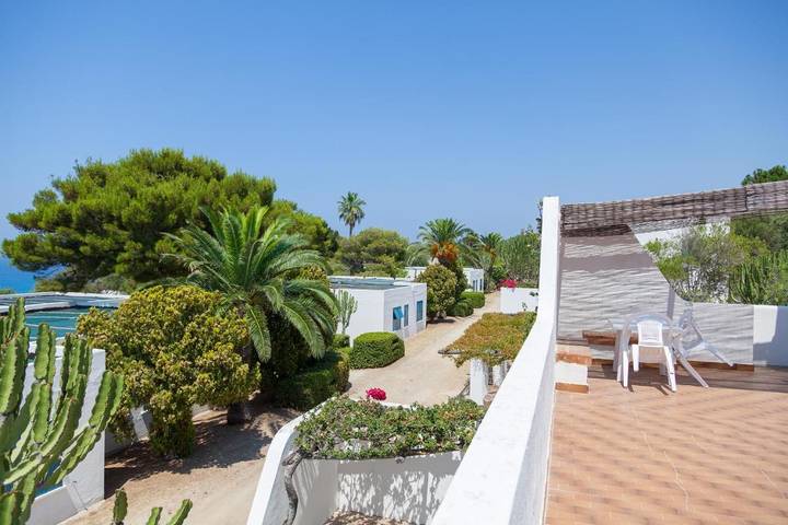 Appart’hôtel pour 4 personnes, avec Balcon ainsi que Terrasse et Vue dans Torre Marino