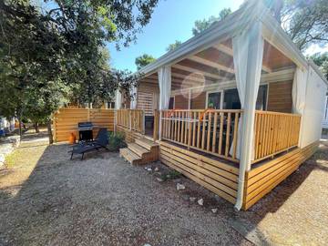 Camping für 6 Personen, mit Terrasse, mit Haustier in Biograd na Moru
