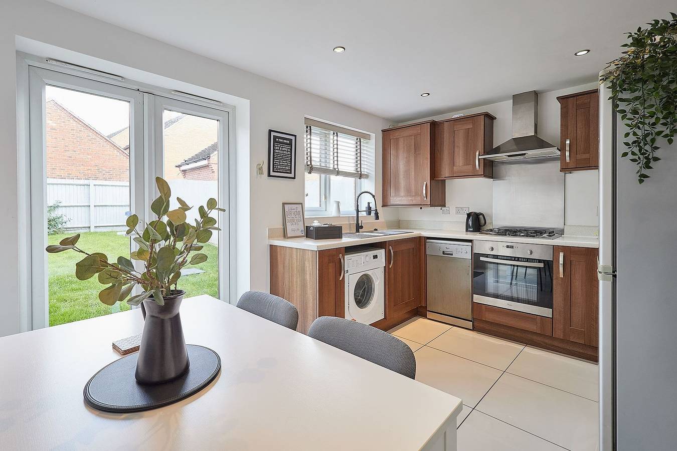 Host & Stay | Polwell Road in Harborough, Heart of England