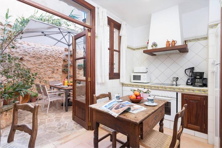 Can Vallori - Chalet with terrace in Sencelles. Free Wifi in Sencelles, Mallorca Inselmitte