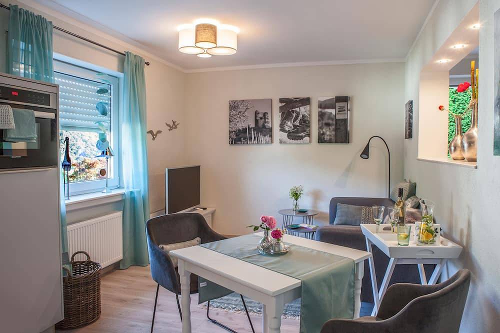 Ganze Wohnung, Erholsame, moderne Ferienwohnung in sonniger Lage in Klotten, Cochem-Zell