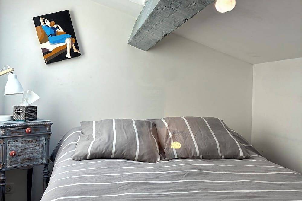 Entire apartment, Cosy and relaxing atmosphere in St Zacharie, in the heart of the village. in Saint-Zacharie, Brignoles region