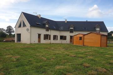 Gîte pour 10 personnes, avec jardin, animaux acceptés à Tonquédec
