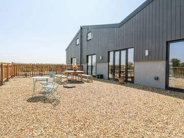 Holiday Rental for 8 People in Buckinghamshire, South East England, Photo 1