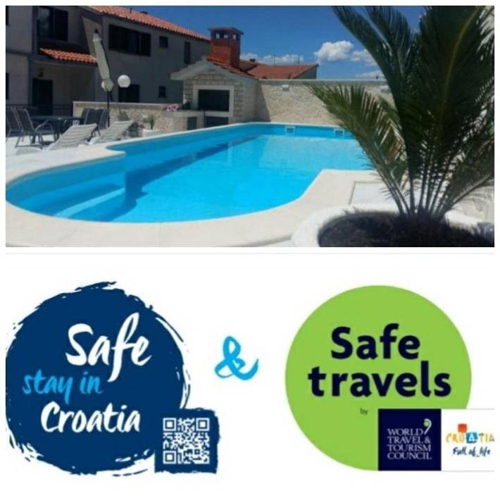 Apartamento de vacaciones para 3 personas, con jardín además de piscina y vistas - 1