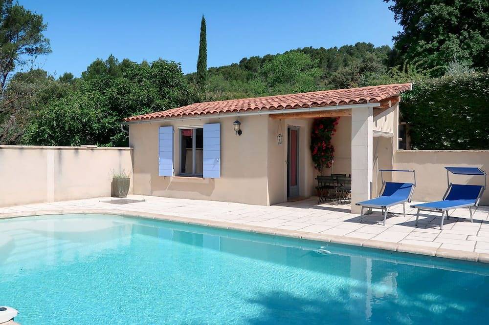 Sweet Home in Luberon by Interhome in Villelaure, Parc naturel régional du Luberon