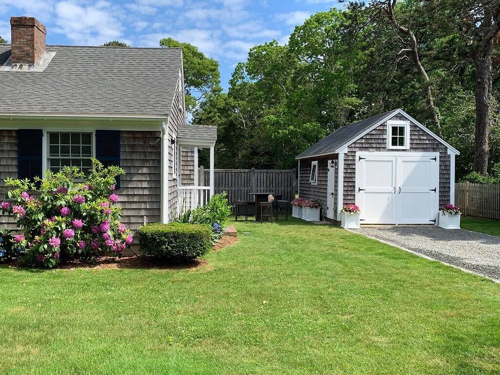 Darling Cape Cottage - Steps from Downtown Harwich Port in Harwich Port, Harwich