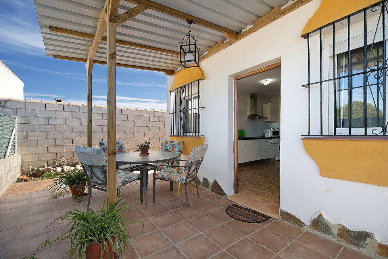 Casa de vacaciones 'Casa Manoli 3 Chiclana' con terraza privada y jardín privado in Los Franceses-La Vega, Chiclana de la Frontera