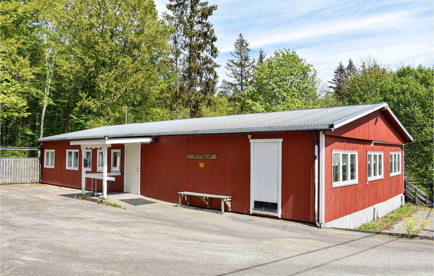 Hus för 8 Personer, med trädgård samt sjöutsikt och pool och terass, med husdjur