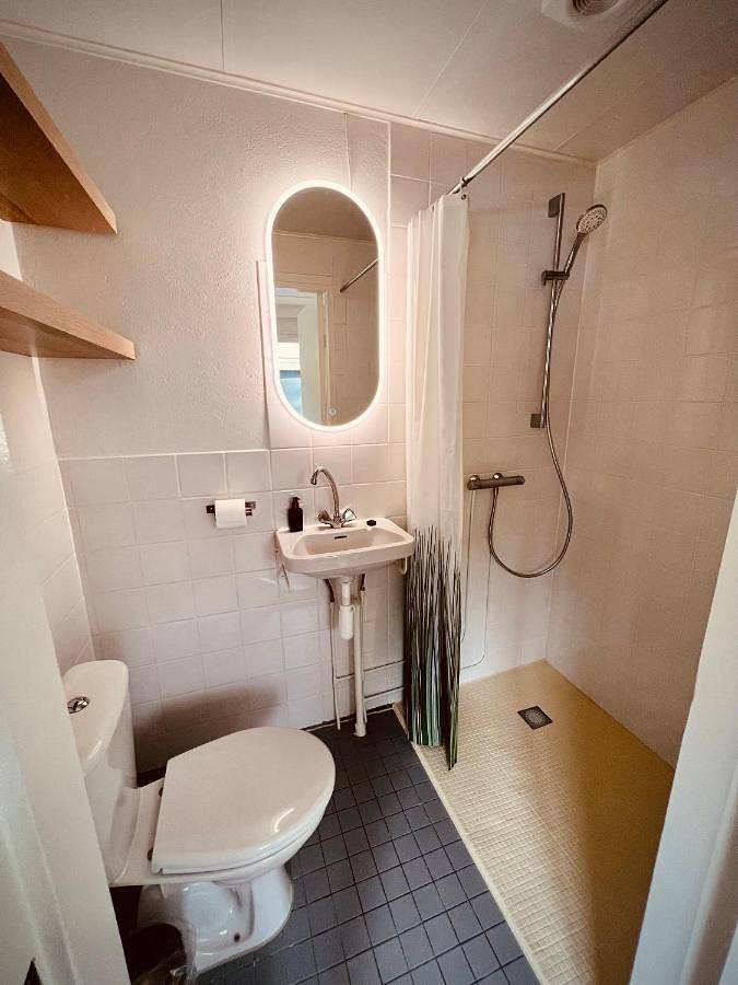 Ganze Wohnung, Aan de dijk in Niederländische Nordsee