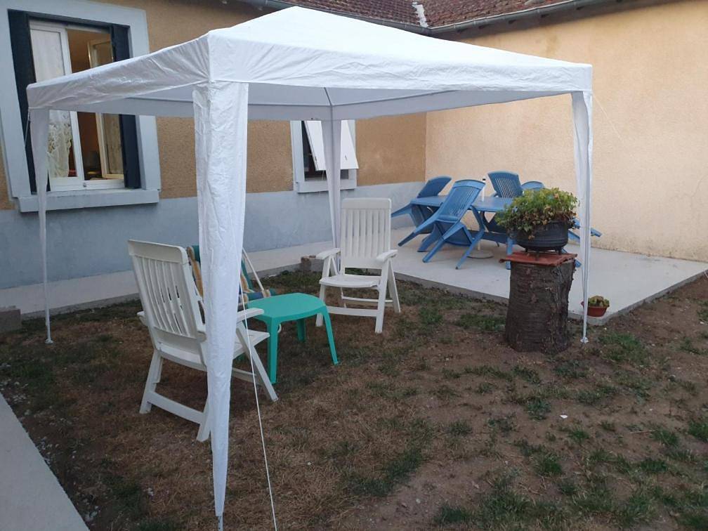 One-Bedroom House in Budelière, Région d'Aubussargues
