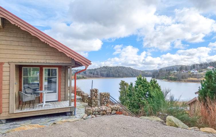 Ferienhaus für 4 Personen, mit Garten und Seeblick in Schweden
