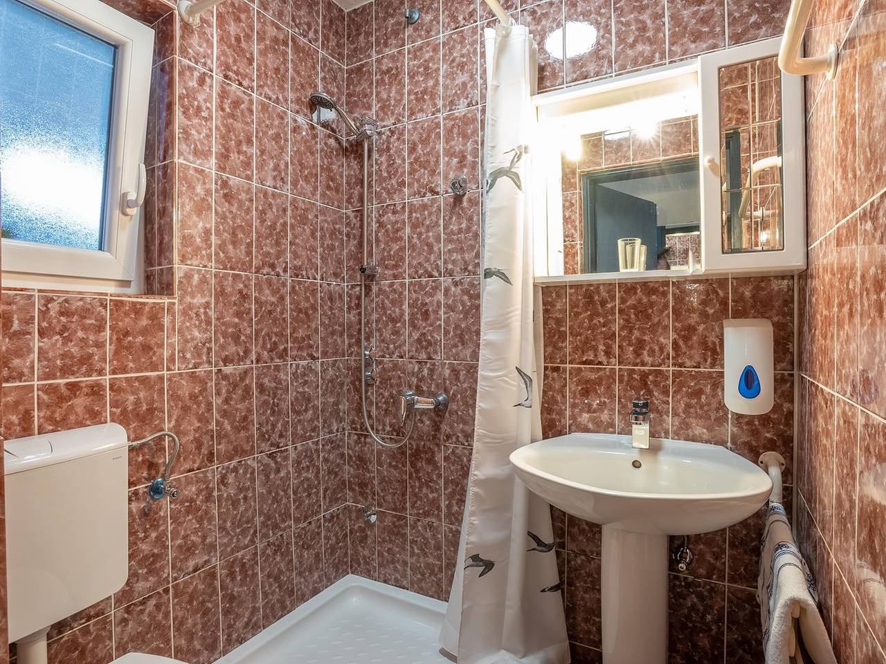 Room 2 in Malinska-Dubašnica, Krk