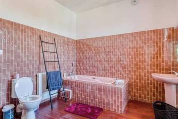 Maison De Vacances pour 8 Personnes dans Pont-Saint-Esprit, Région de Nîmes, Photo 4