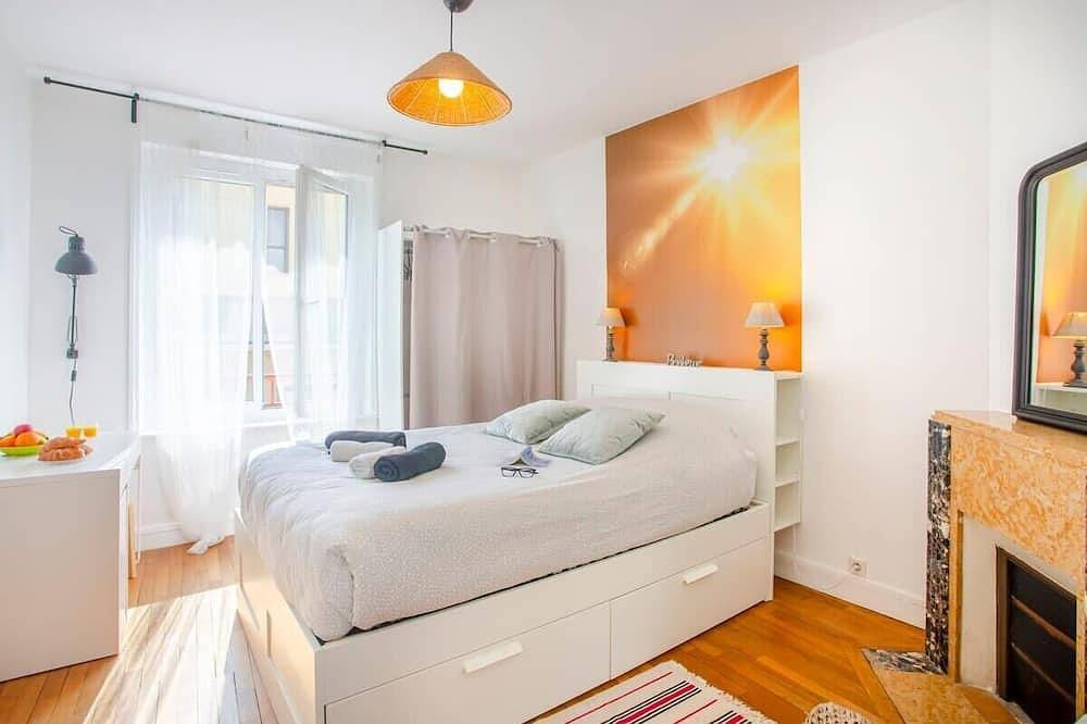 Appartement entier, L'Aparté ★ Hyper Centre ★ Lumineux ★ in Lorient, Côte des Mégalithes