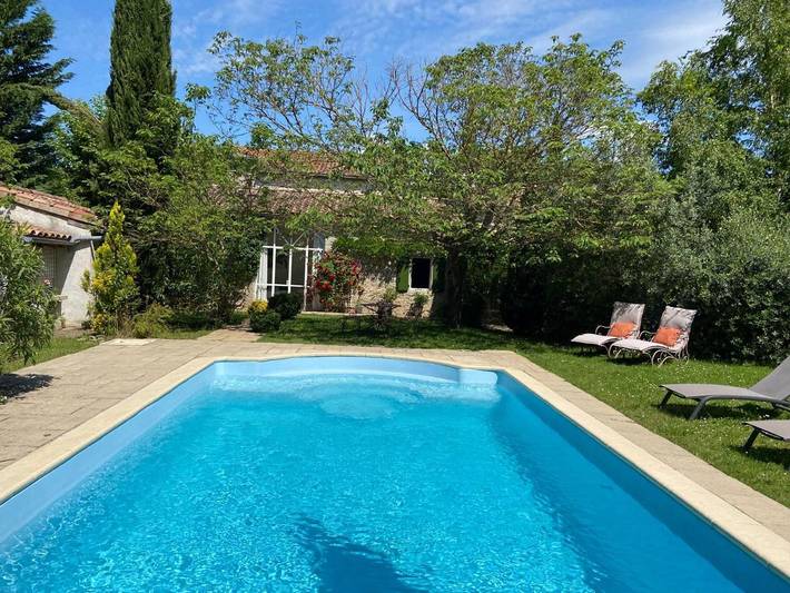 Chambre d’hôte pour 2 personnes, avec piscine et jardin