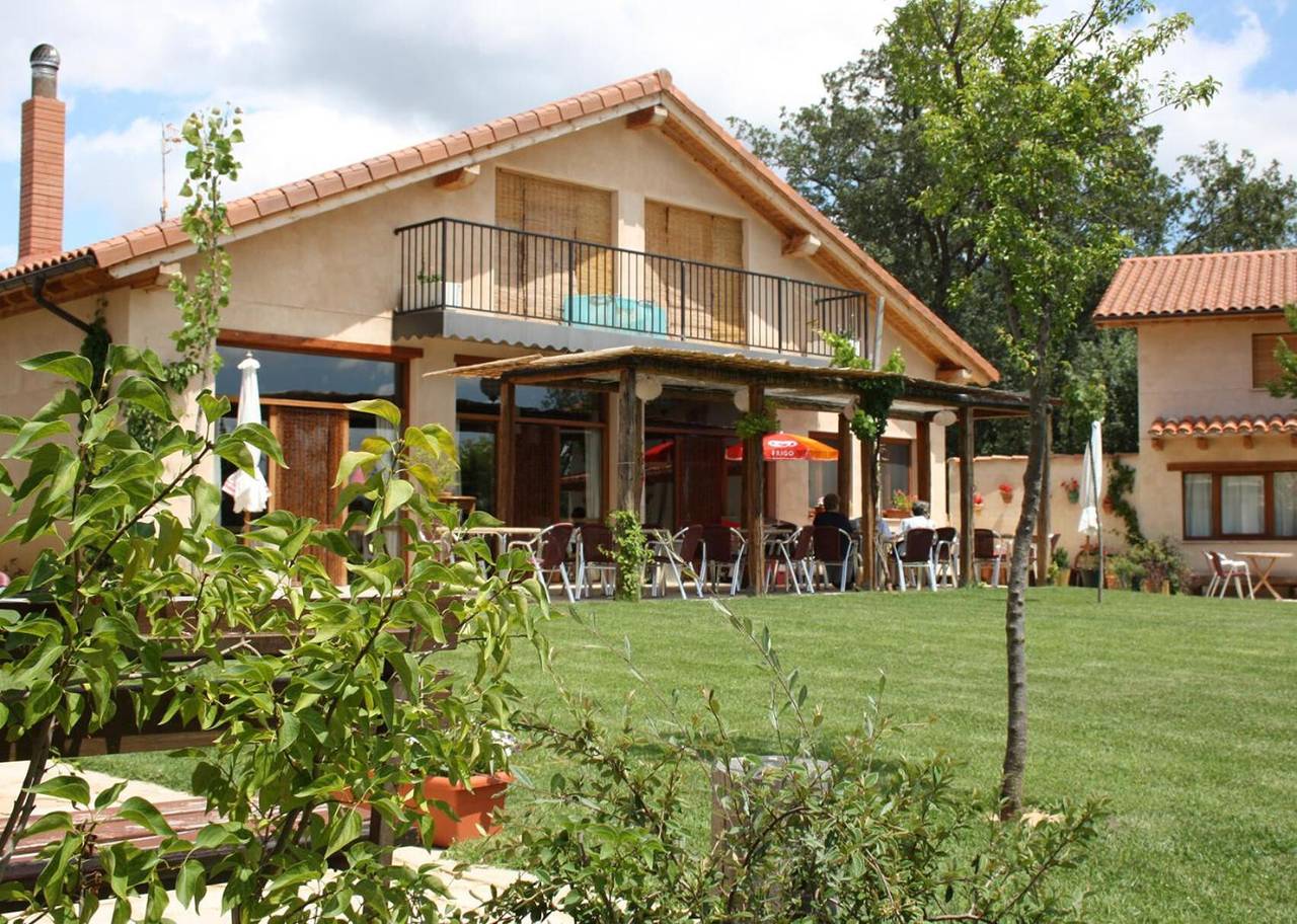 Landhaus 'Villabamba 1' mit Bergblick, gemeinsamer Terrasse und Wlan in Valdeavellano de Tera, Soria Provinz