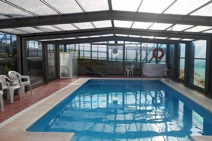 Casa rural con piscina para 18 personas, con jardín además de jacuzzi y piscina en Provincia de Burgos
