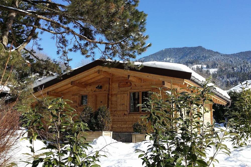 Two cosy chalets in a quiet location Mountain view, near Annecy and Aravis in Thônes, Annecy region