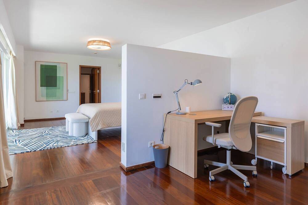 Papoilas Estoril Oceanview Villa in Parede, Carcavelos e Parede