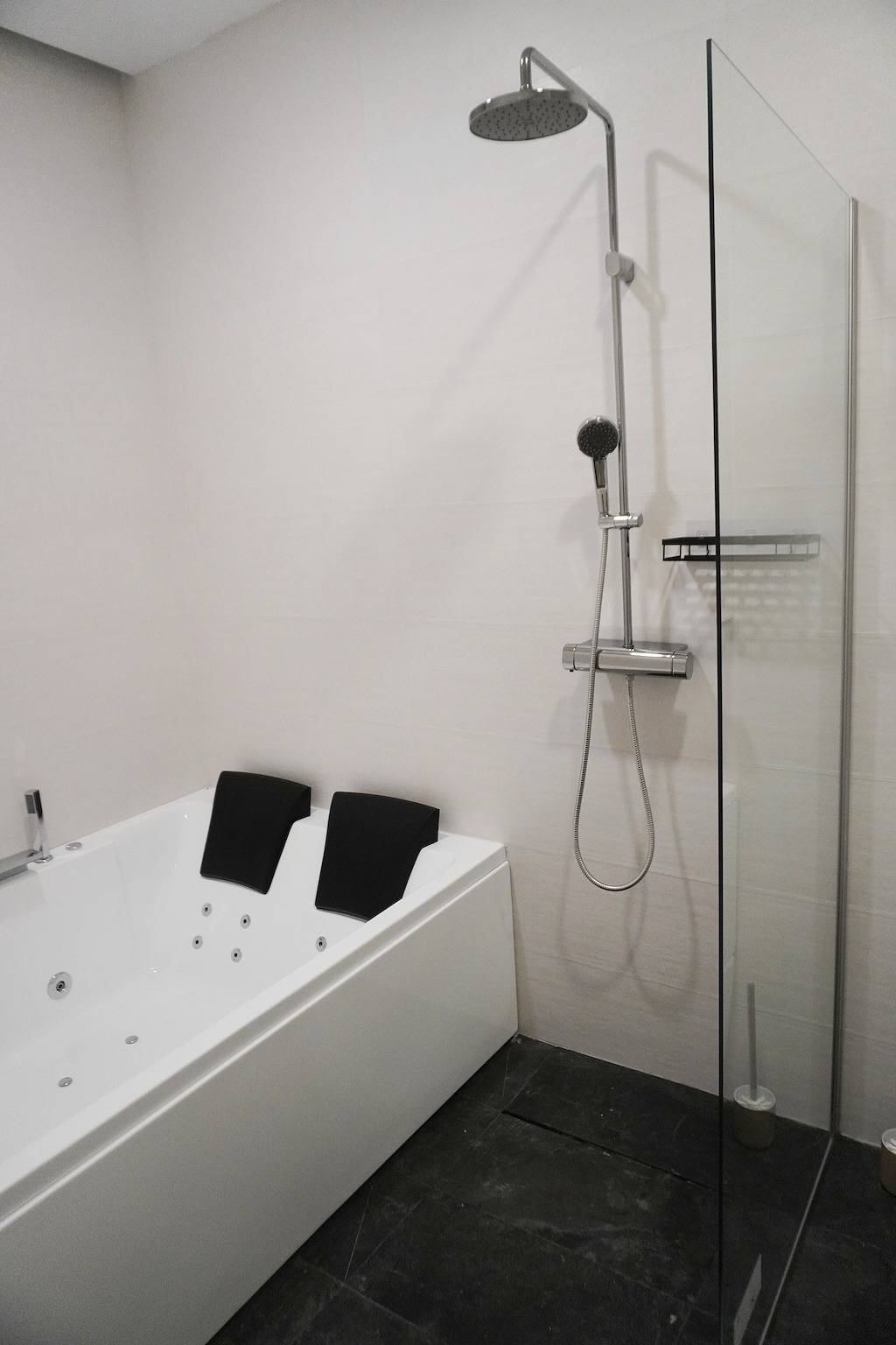 Ganze Wohnung, Privates Jacuzzi-Apartment im Zentrum von Sevilla – für 4 Gäste in San Pablo-Santa Justa, Sevilla