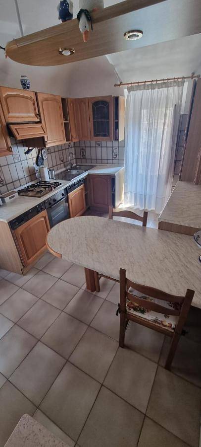 Location de vacances pour 4 personnes, avec balcon à Introdacqua - 2