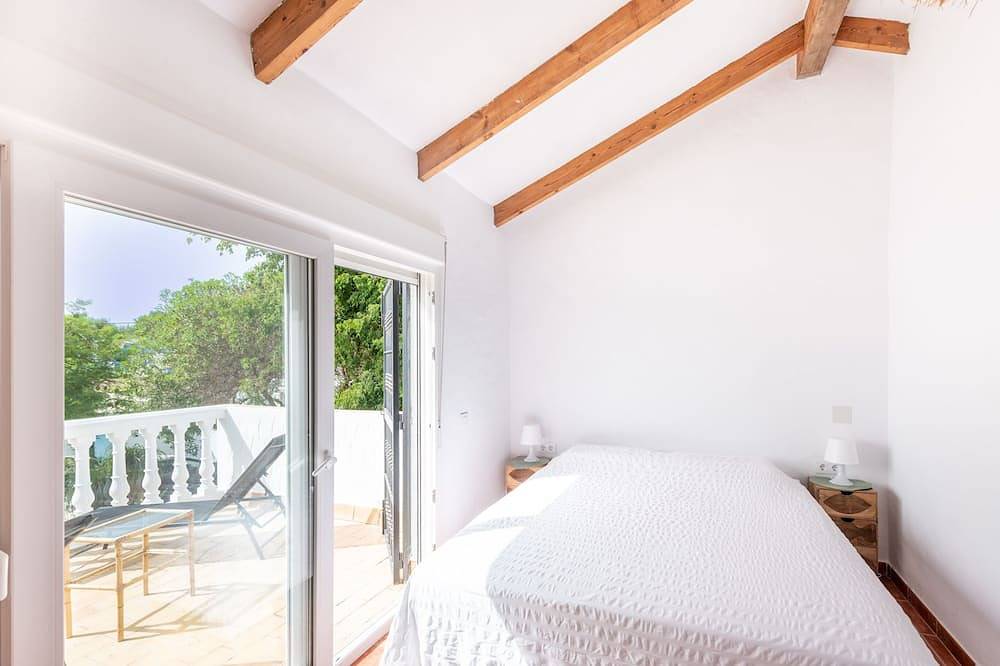Villa an der Costa de la Luz, 3 Schlafzimmer, tropischer Garten und Strandnähe in Playa de Zahora, Barbate