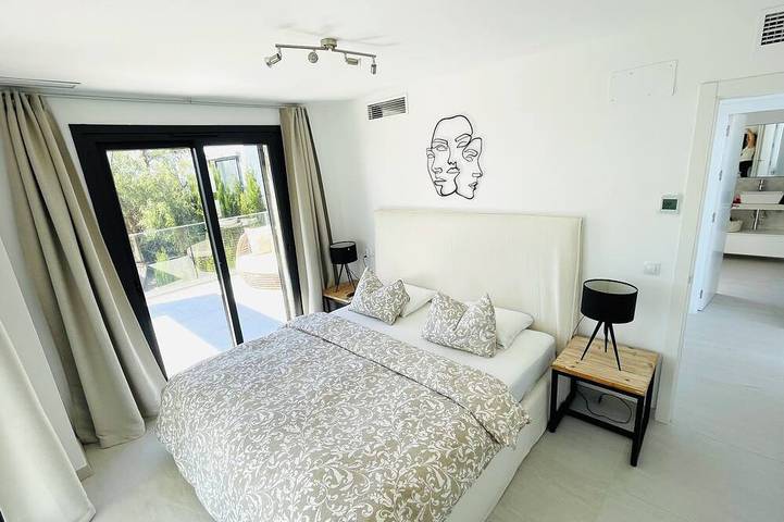 Finca für 4 Personen, mit Balkon und Pool sowie Garten in Cala Murada - 2