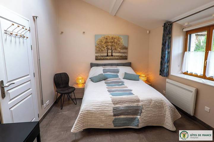 Location de vacances pour 7 personnes, avec jardin à Auzits - 4