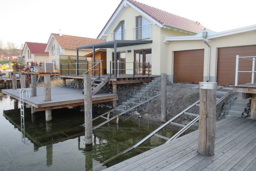 Seehaus Arielle mit Wassergrundstück in Mücheln (Geiseltal), Saale-Unstrut