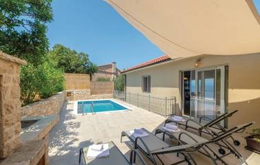Villa for 4 People in Blato, Korcula, Photo 1