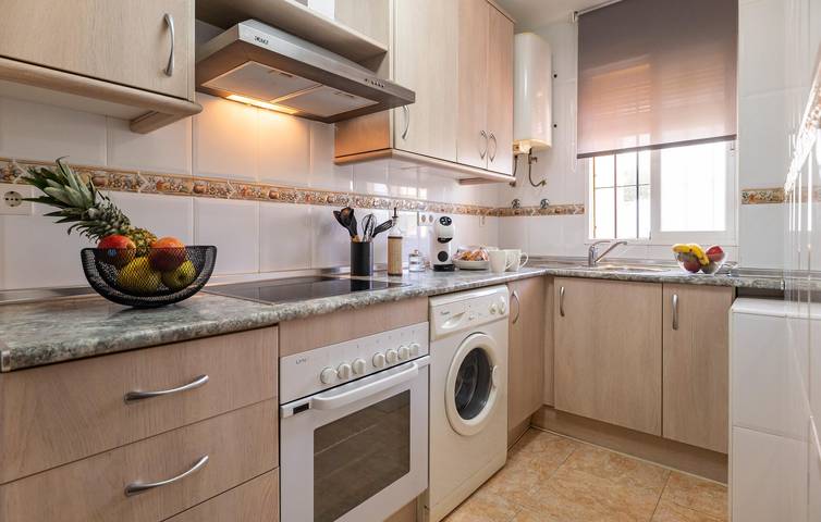Entire holiday apartment, Sea View Apartment with Terrace - 200m to Beach in Castell de Ferro, Gualchos