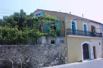 Gîte pour 6 personnes, avec jardin et terrasse à Valros