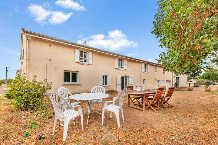 Maison de vacances pour 10 personnes, avec Jardin dans la Loire - 2