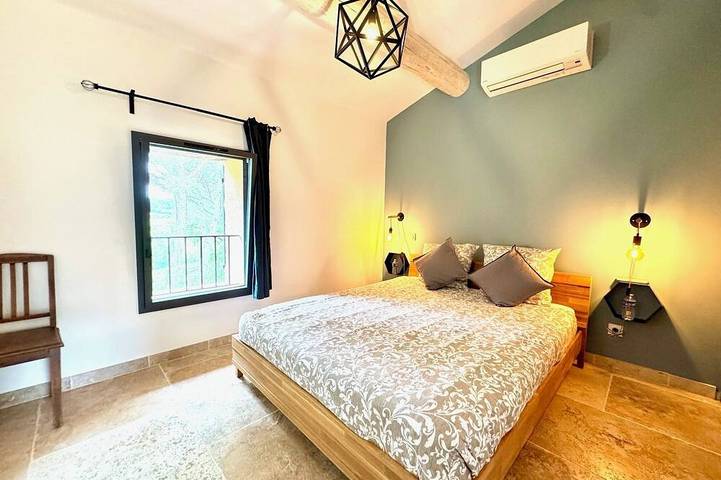 Mas du Rieu Haven of peace with swimming pool, charm & comfort, ideal for family vacations in Villedieu, Vaucluse
