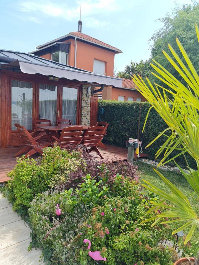 Flamingó Apartman in Balatonszarszo, Plattensee Südufer