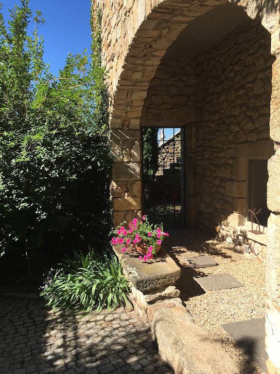La Charmeraie, Montpeyroux - La Charmeraie in Montpeyroux (Puy-de-Dôme), Centraal Massief
