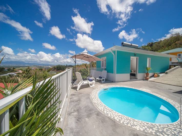 Bungalow für 4 Personen, mit Pool und Balkon, kinderfreundlich in Martinique