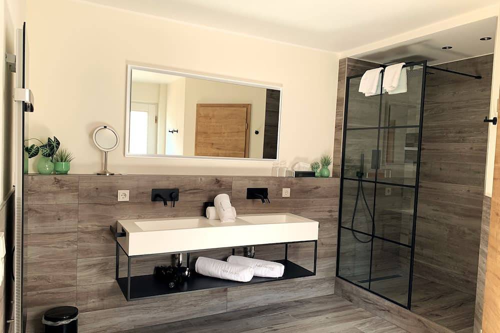 Ganze Wohnung, Moderne Junior Suite mit Küche und Gartenterrasse in Prüm, Naturpark Hohes Venn-Eifel