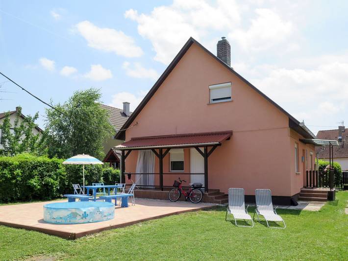 Vacation rental for 4 people, with Terrace and Yard in Hungary