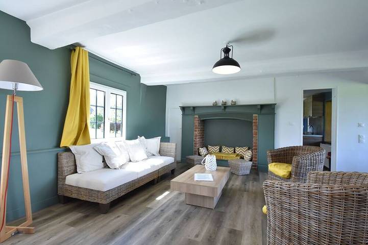Gîte pour 13 personnes, avec Terrasse et Jardin