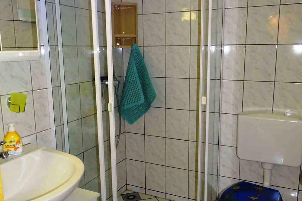 Ganze Wohnung, Fewo 2 klein - Ferienwohnungen Jonas in Garz, Usedom