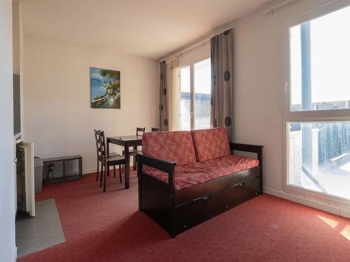 Appartement de vacances pour 4 personnes, avec piscine et balcon, adapté aux familles