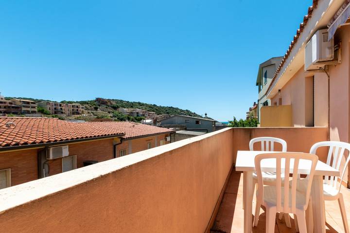 Entire apartment, City apartment with balcony – Apartment Cavour Codice F in Crabonaxa/Villasimius, Villasimius