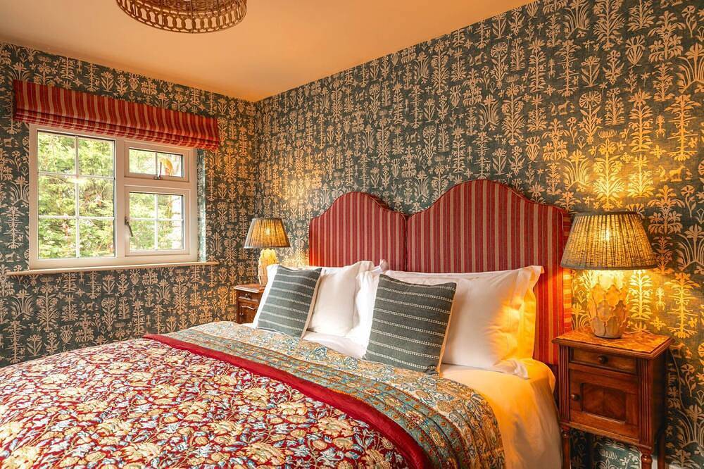 Osier Manor - Seven Bedroom Villa, Sleeps 14 in Cornwall